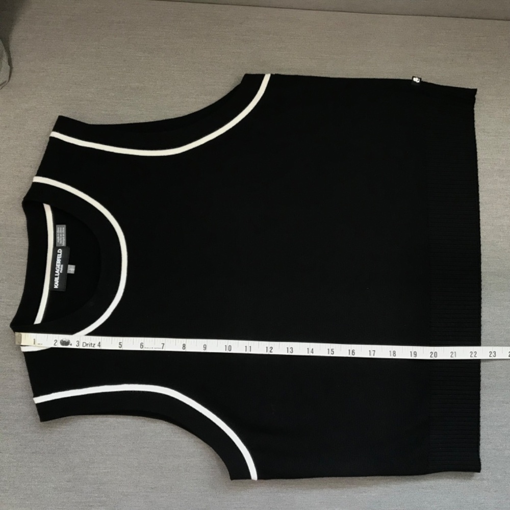 KARL LAGERFELD PARIS Women's Vest Contrast-Trim Sleeveless Sweater Size M NWT - Picture 3 of 9